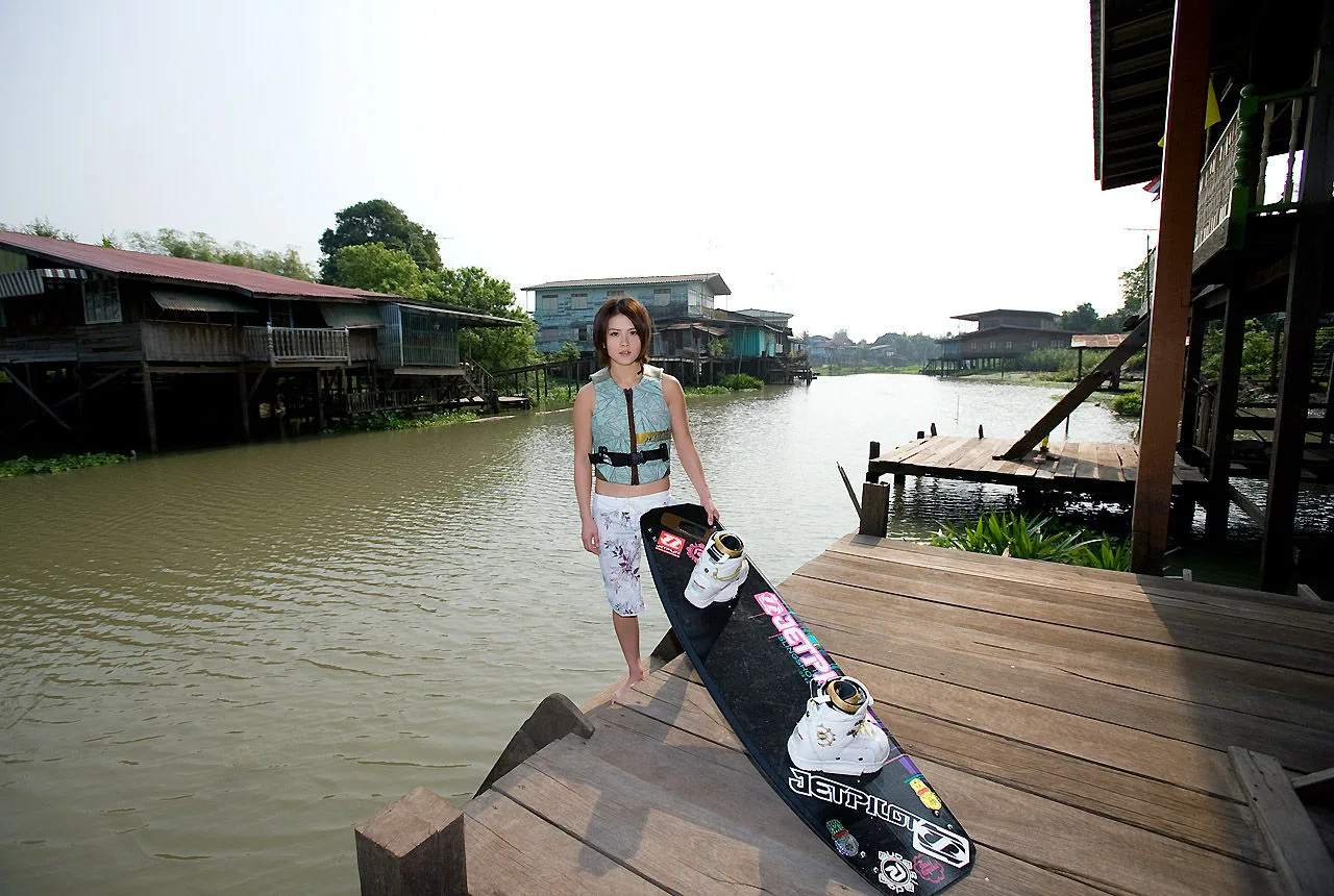 [Image.tv] Album ảnh "Nữ thần Mặt trời" của Mirai Asai - 1