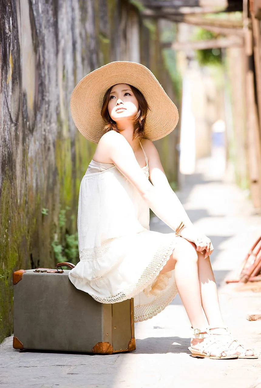[Image.tv] Album ảnh "Kho báu châu Á - phiên bản đặc biệt" của Aya Ueto - 5