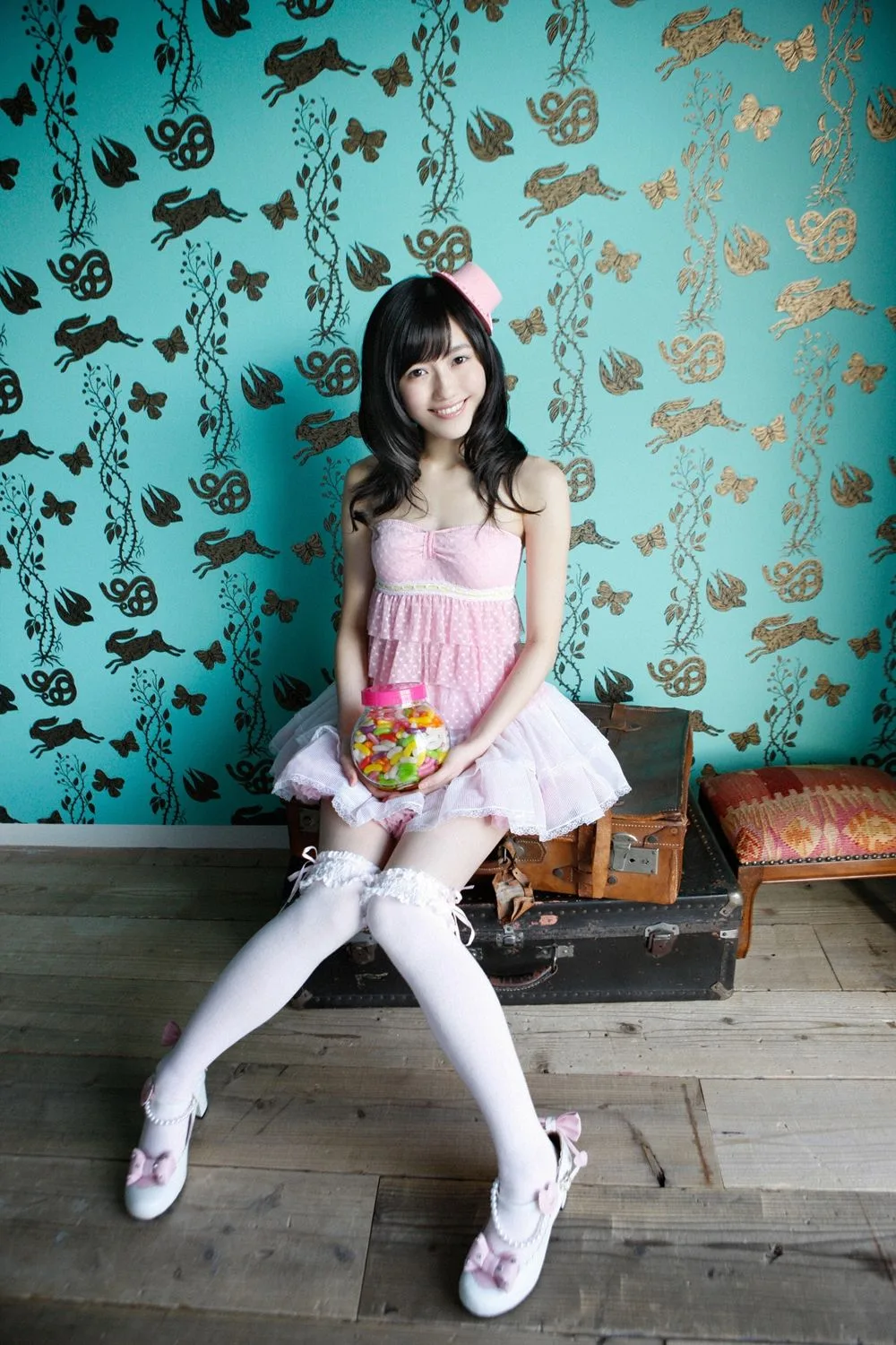 [YS Web] Vol.531 Album ảnh "AKB48 モフモフまゆゆ" của Mayu Watanabe